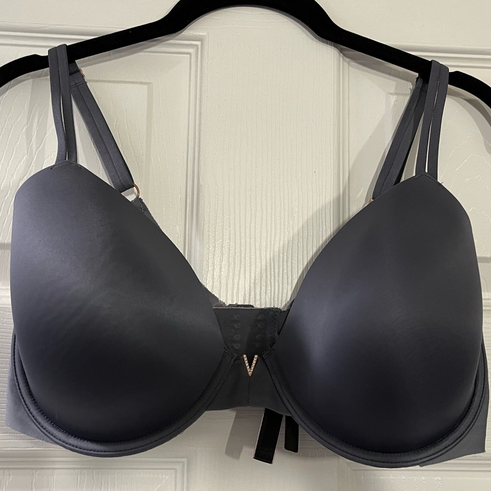 Victoria’s Secret lined perfect coverage T-shirt bra - US 34DDD